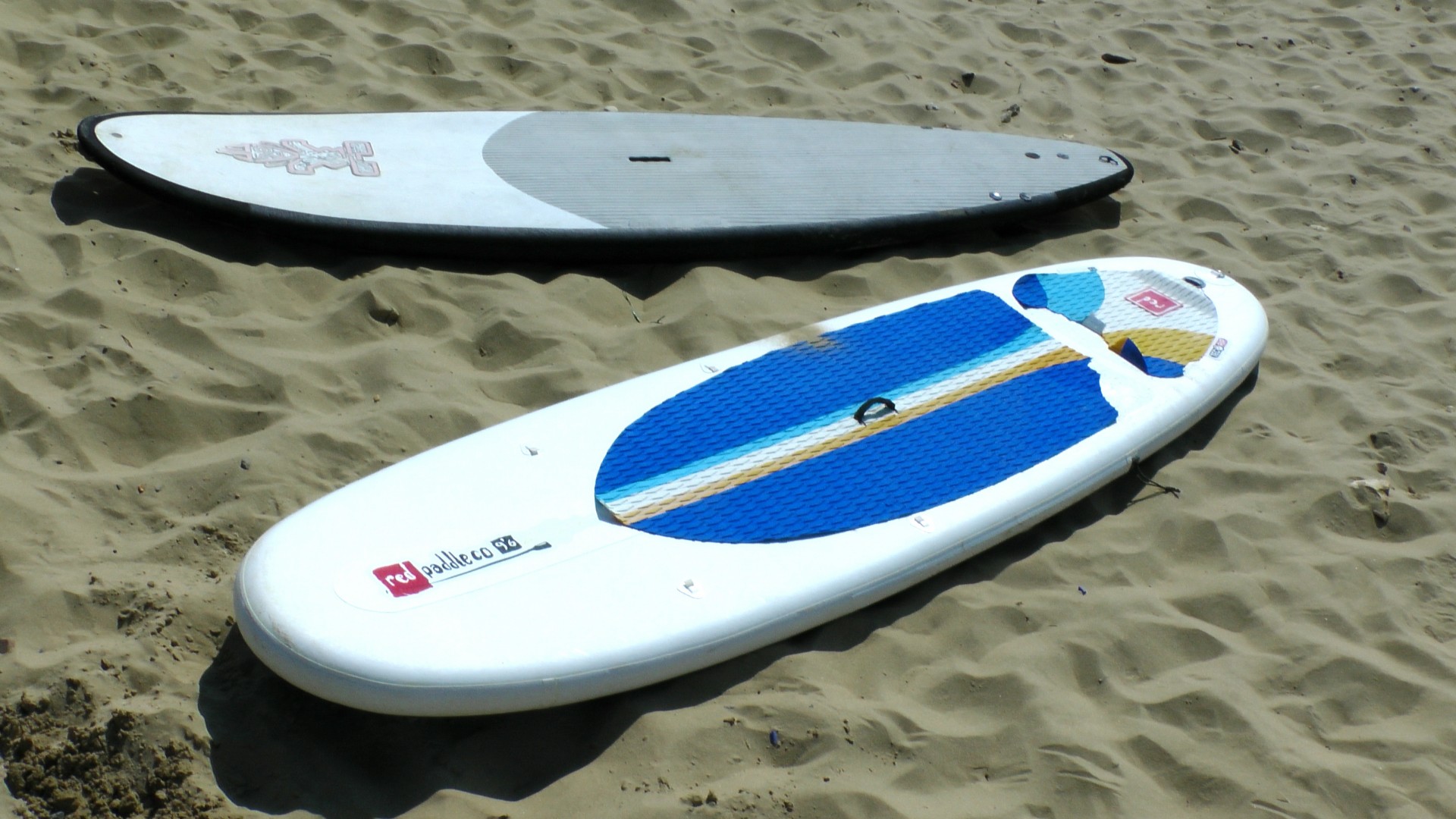 Shortboard surfboards